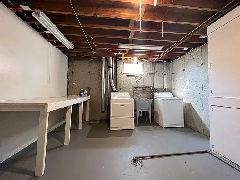1365 Lucille Ct — Photo 18