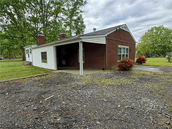 2410 Sandy Ridge Rd, High Point, NC 27265