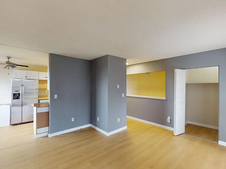 102 Huntington Park Bay NW — Photo 3