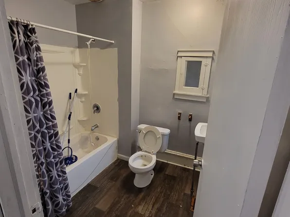 113 N Maple St, Watertown, WI 53094