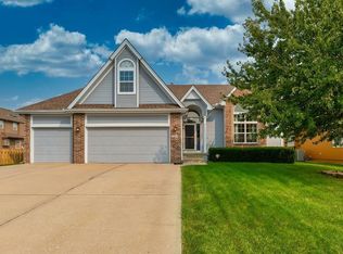 1205 SE London Way, Lees Summit, MO 64081