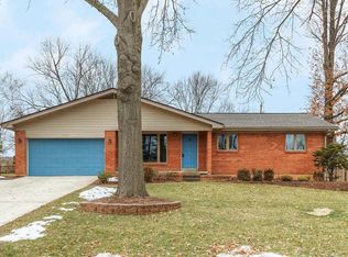 1003 Pawtuckette Dr, Ballwin, MO