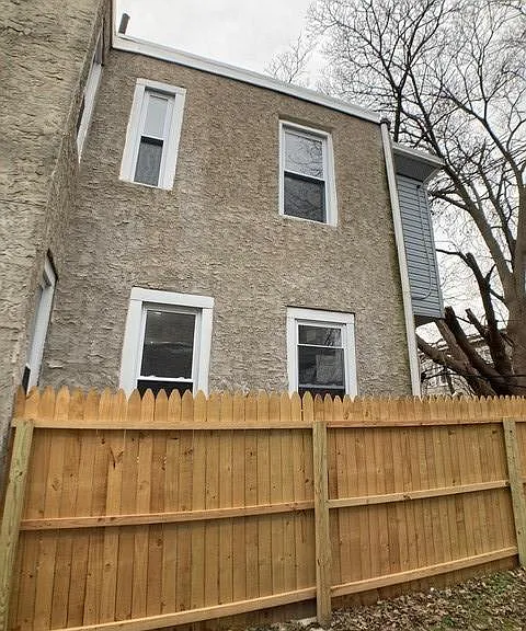 758 N Dekalb St — Photo 4