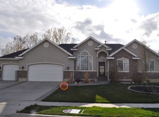 1355 S Lake View Terrace Rd, Saratoga Springs, UT 84045