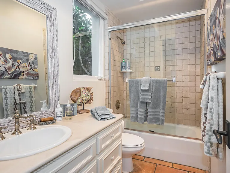 875 Sand Point Rd — Photo 18
