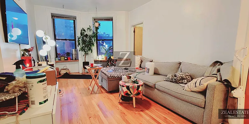 Rented by ZealEstate Group Inc | media 6