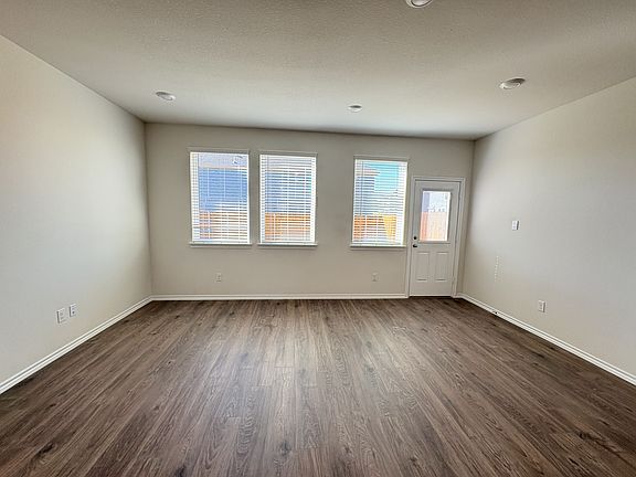 3rd image of 6114 Holly Spring Rd