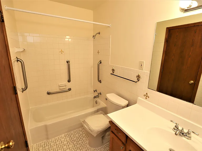 4000 Hazelton Rd — Photo 14