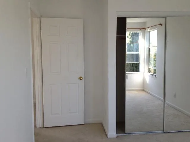 5 Holtz Ct — Photo 24