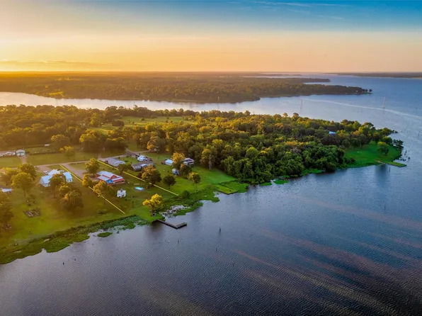 190 Private Road 7026, Emory, TX 75440