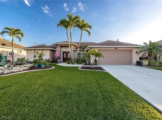 126 SE 30th Ter, Cape Coral, FL 33904