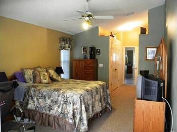 4th image of 12648 Lakebrook Dr