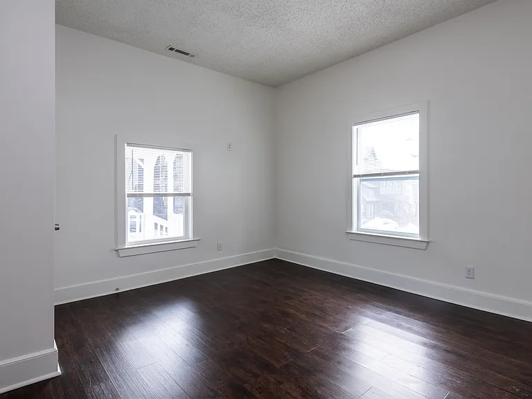679 Terry St SE — Photo 6