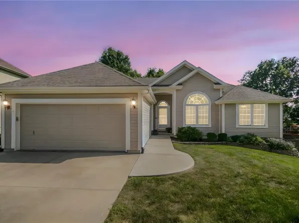 9029 NE 109th Ter, Kansas City, MO 64157