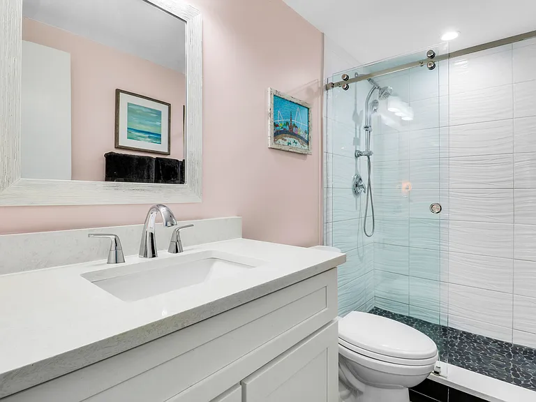 52 Yacht Club Dr #402 — Photo 22