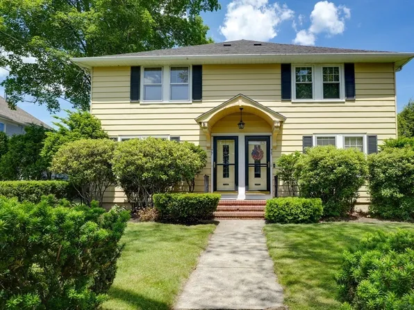 77 Cross St Unit 77, Uxbridge, MA 01569