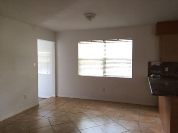 5th image of 1800 Aloma Ave
