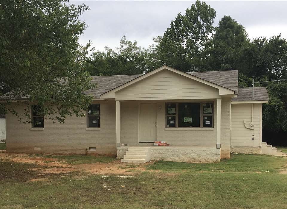 1st image of 160 Central Dr