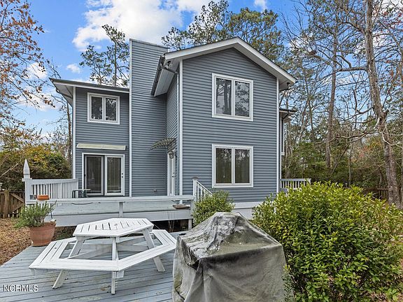 2nd image of 101 Fairway Drive E