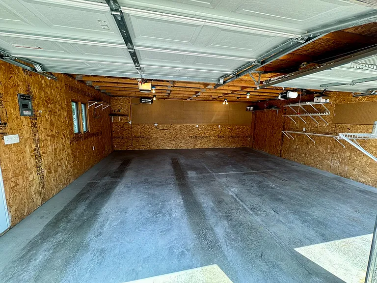 138 E Montana St — Photo 18