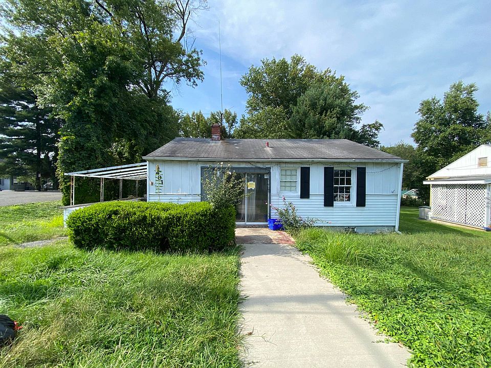 1st image of 403 Crowl St