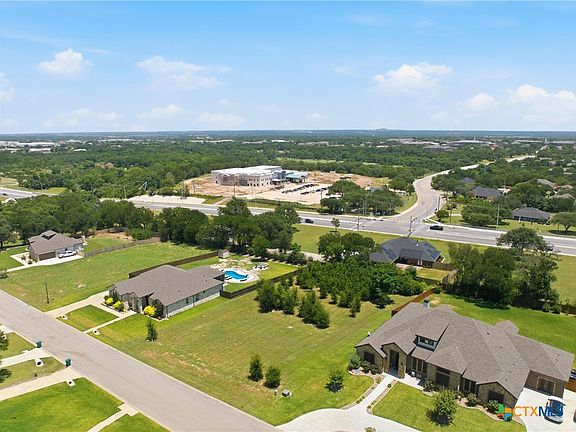 5th image of 578 Creekside Dr