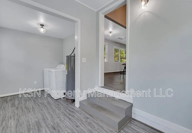 1928 Hawthorne St — Photo 40