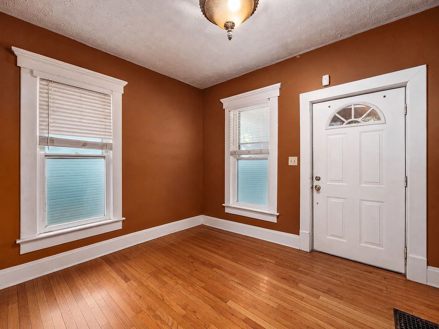 4 bed, 2.0 bath, $2,455 — Photo 2