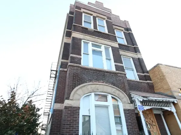 2011 W 18th St #2F, Chicago, IL 60608