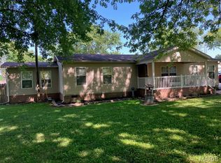 21314 Gambill Ln, Carlyle, IL 62231