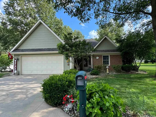 823 Frontier Dr, Rochester, IN 46975