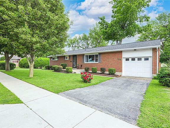 2nd image of 1128 Eureka Dr
