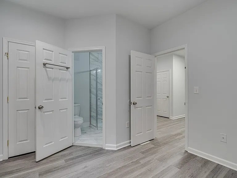 Brand New Luxury Temple Apartments — Photo 13