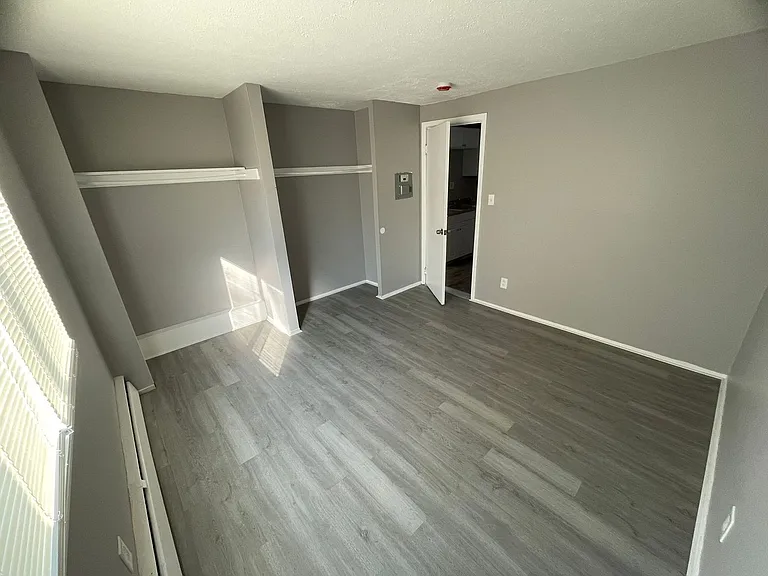 13420 Euclid Ave — Photo 33