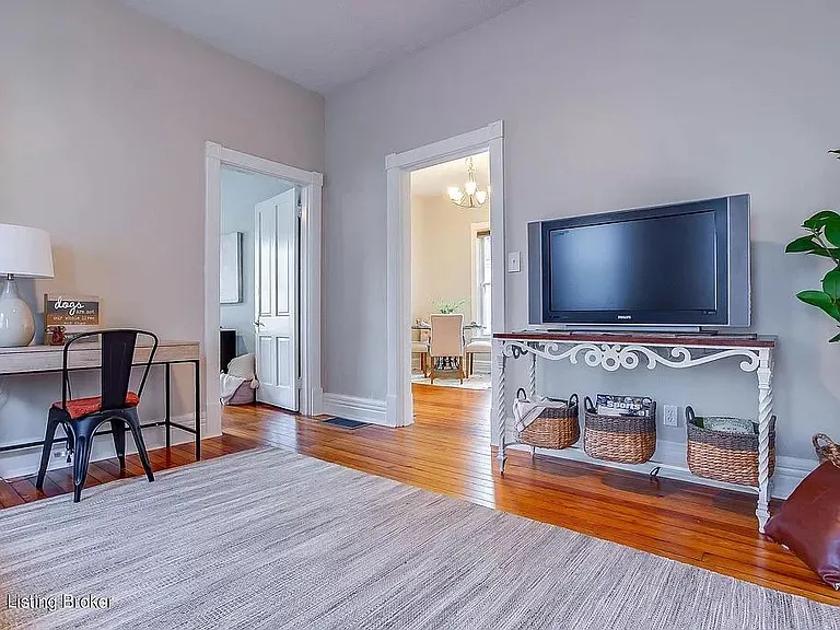 409 E Brandeis Ave — Photo 8