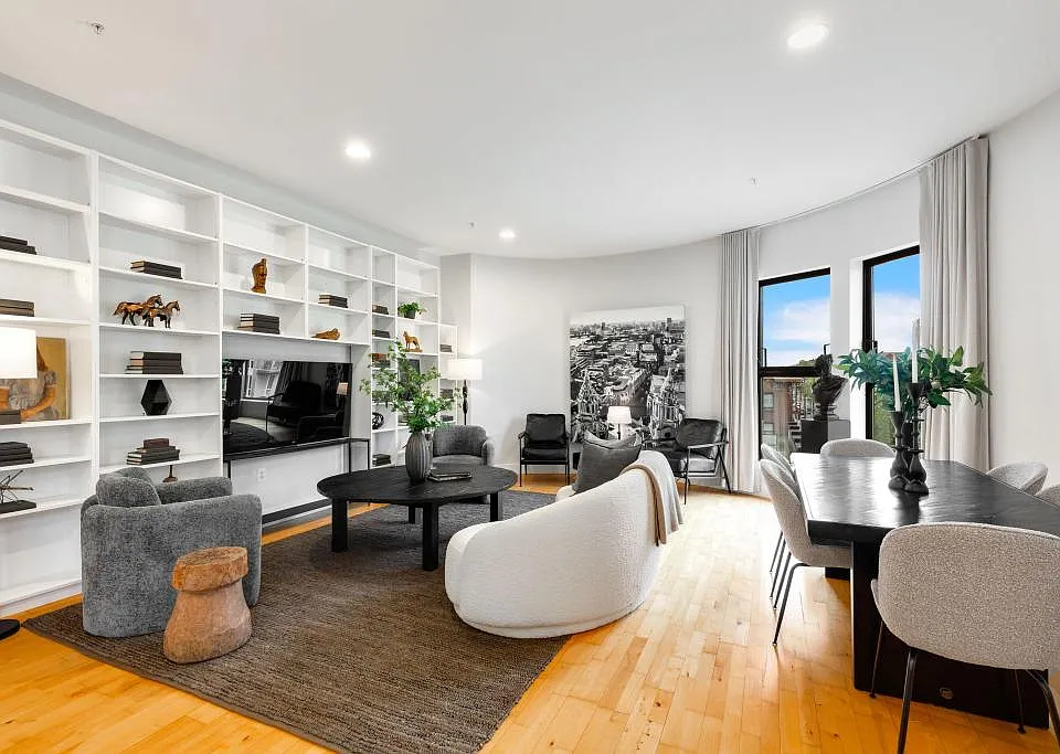 615 E Pike St #306