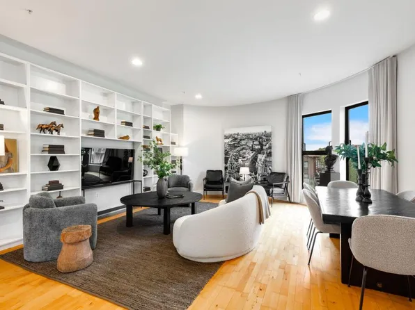 615 E Pike St, Seattle, WA