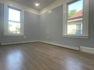 895 E 37th St #2A, Brooklyn, NY 11210