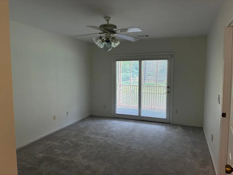 40 Boardwalk Ln — Photo 9