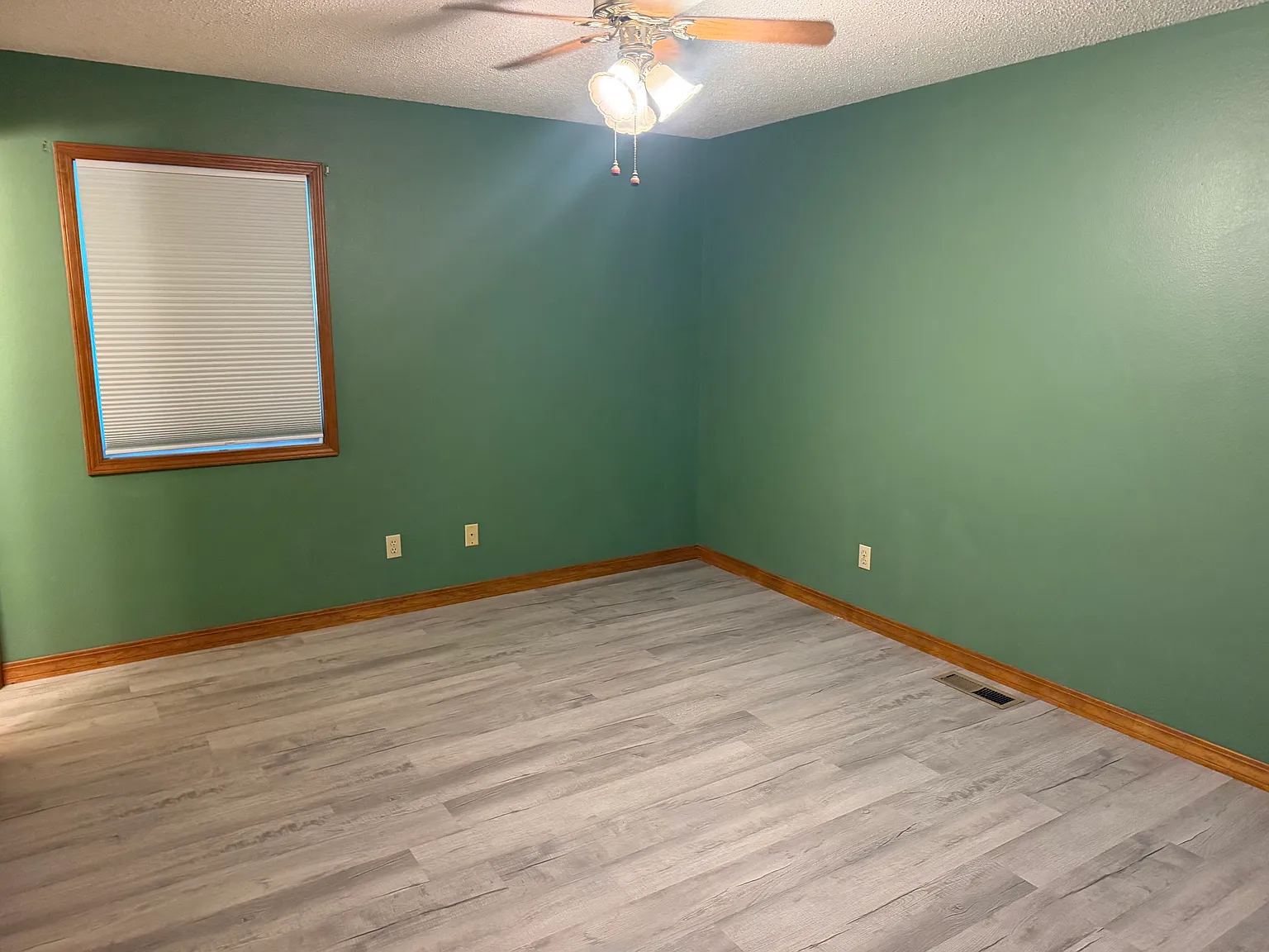 3 bed, 1232 sqft, $1,595 — Photo 4