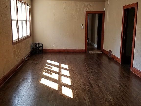 5th image of 11956 S Lafayette Ave