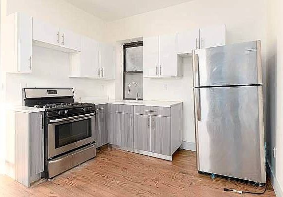 2nd image of 234 Pulaski St #6L