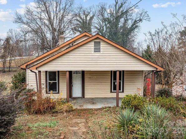 332 Arlington Cir NW, Lenoir, NC 28645