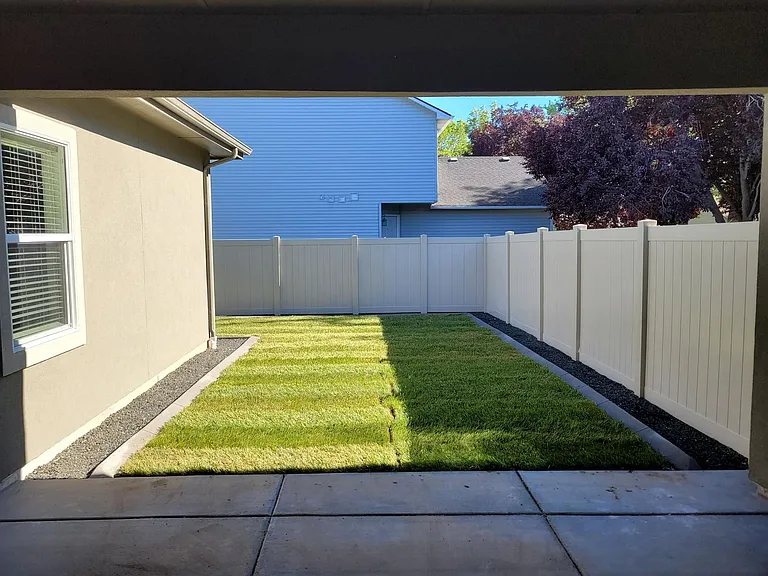 546 W Broadway Ave — Photo 21