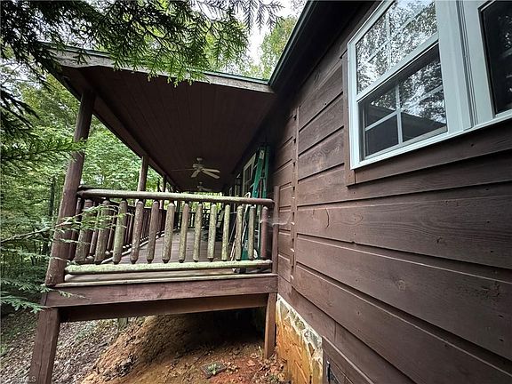 4th image of 196 Van Winkle Ln