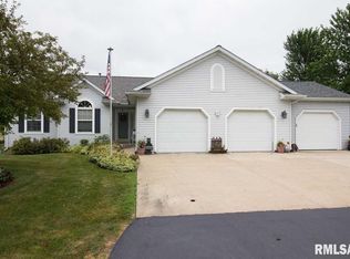 101 Sherwood Dr, Andover, IL 61233