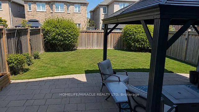 54 McCourt Dr — Photo 15