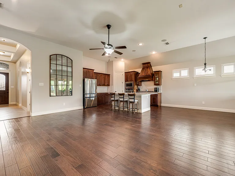 2112 Benjamin Creek Dr — Photo 15