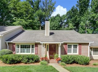 14 Brownstone Ln, Greensboro, NC 27410