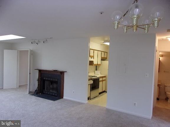 5th image of 13409 Shady Knoll Dr APT 313